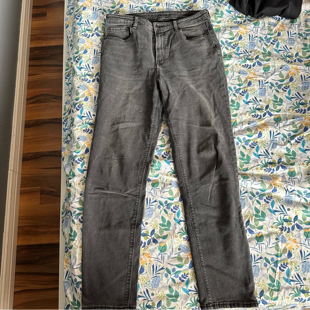 American Eagle Mom Jean Size 12 X-Long Faded Black Wash